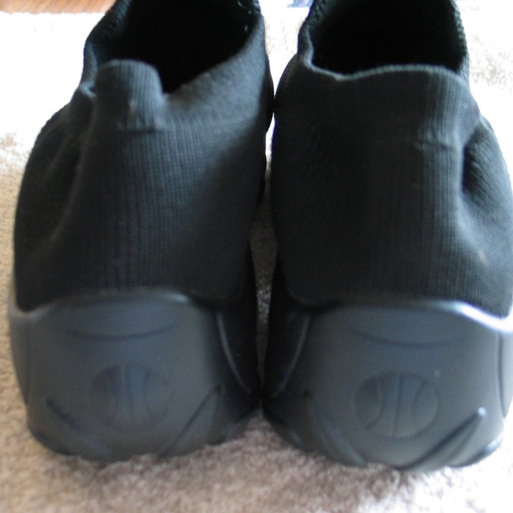 Women's Mesh Walking Shoes 9.5 NEW - Picture 3 of 5
